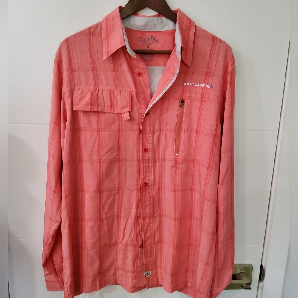 Salt Life Button Front Shirt Size M